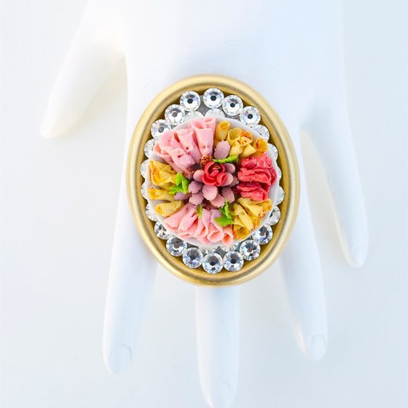 COLD CUTS PLATTER SWAROVSKI RHINESTONE RING - Picture 4 of 5